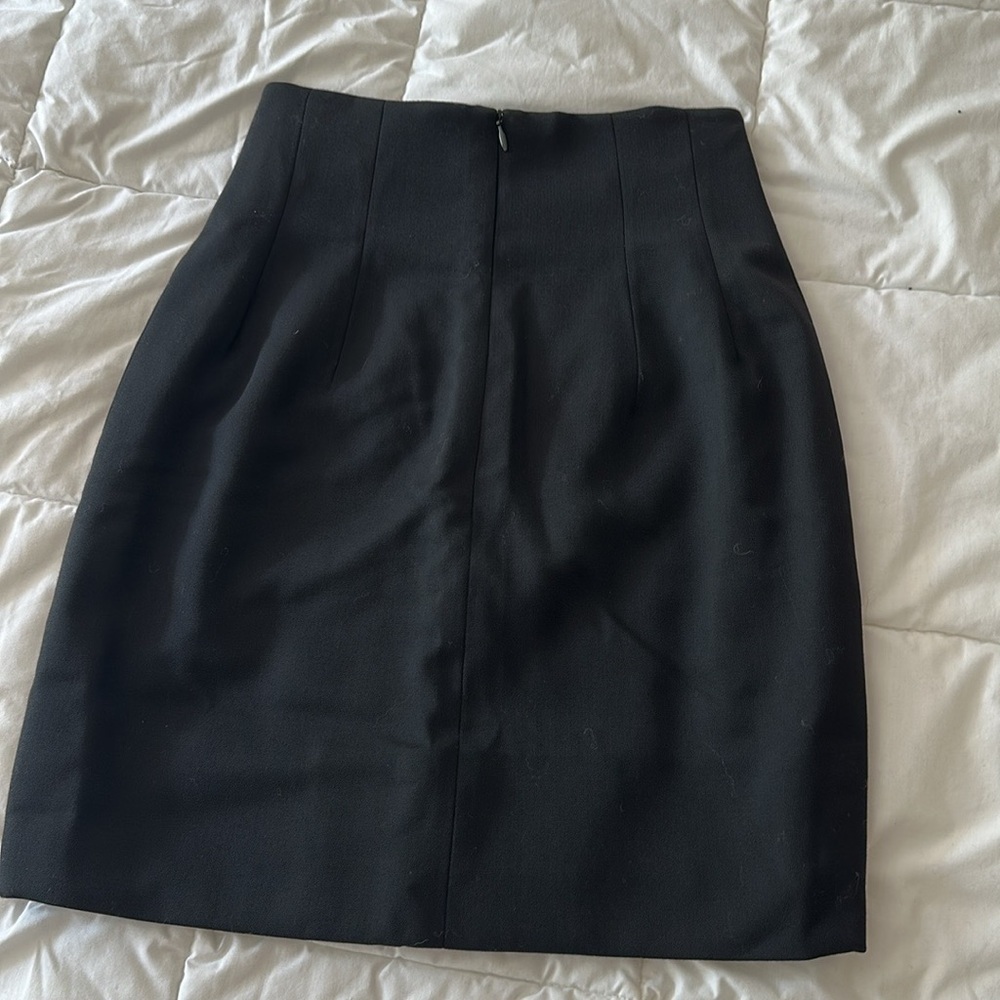 Romantic Chic Richard Tyler Black Mini Skirt, XS - Picture 5 of 8